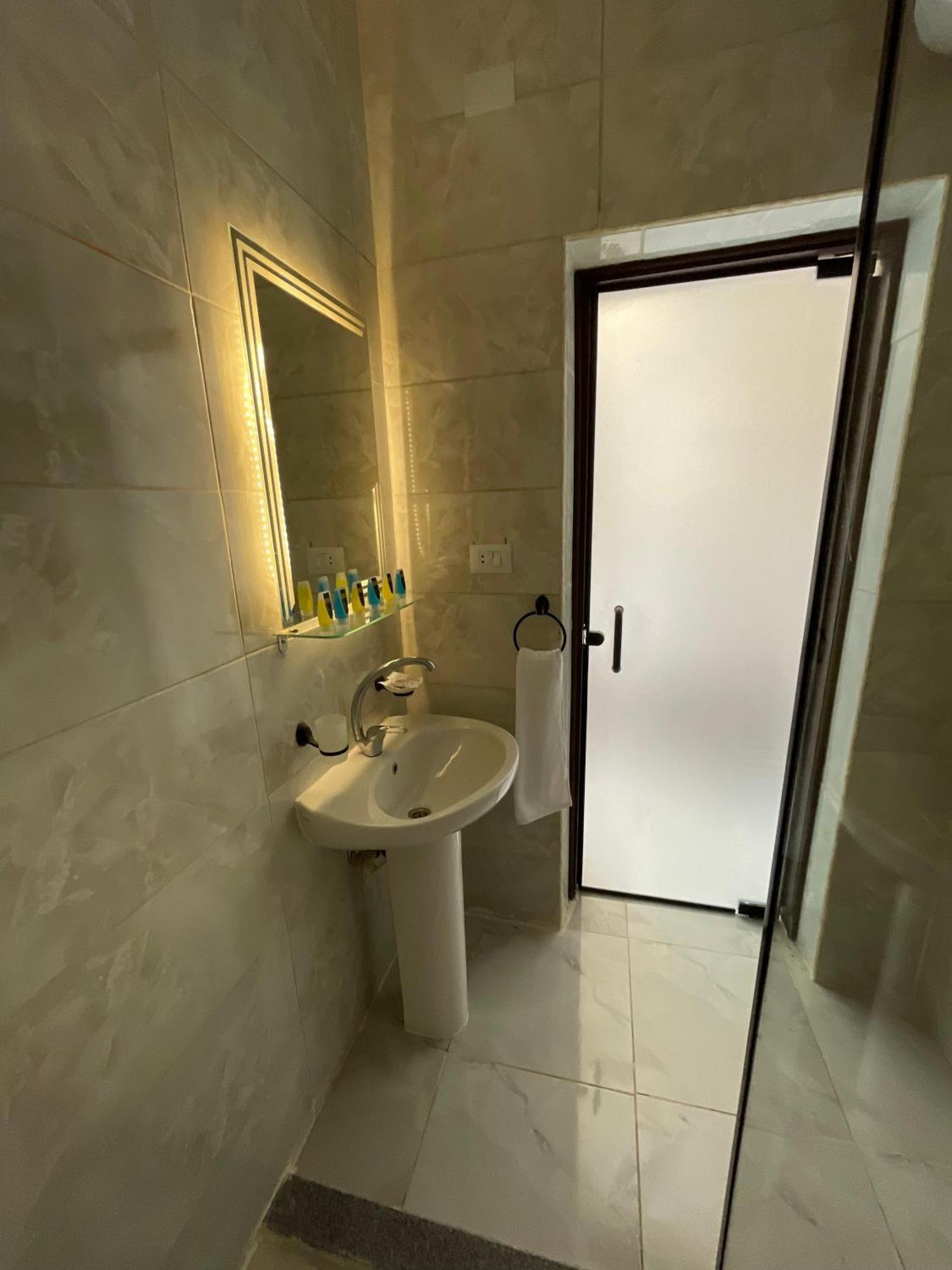 New Glamour Pyramids Hotel Kafrat al Jabal Ngoại thất bức ảnh